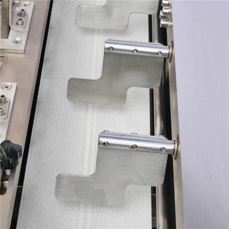 automatic feeding and tray loading packaging line automatic packaging machinery supplier for cakes packaging with tray manufacturing customized
